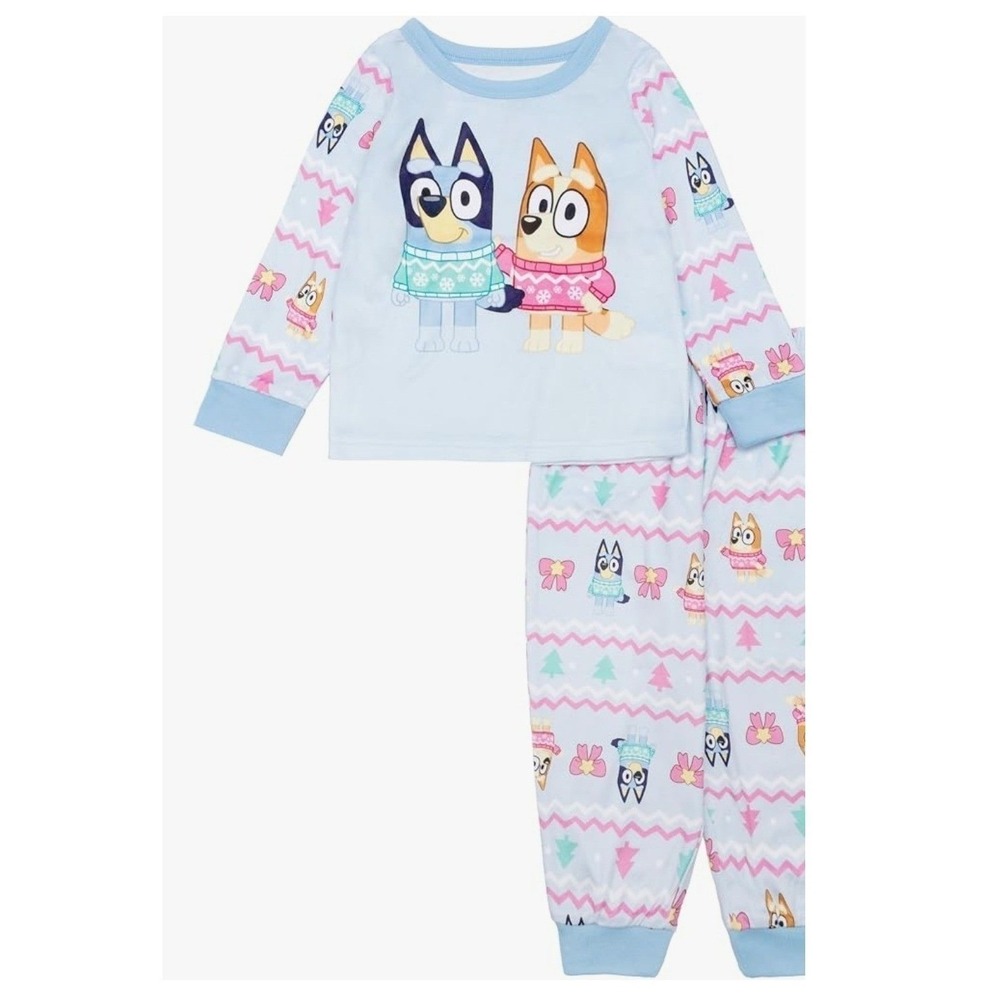 Bluey Toddler 3 Piece Pajama and Sock Set Blue Fleece Holiday 4T NEW